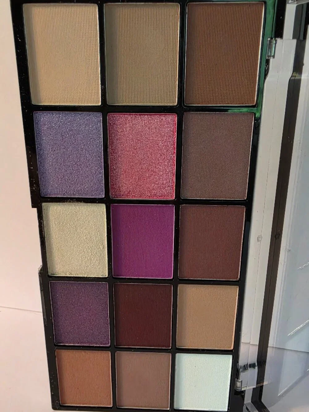 Revolution Reloaded Visionary Eyeshadow Palette